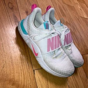 Women’s Nike sneakers